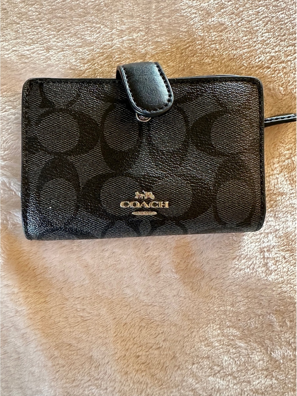 Authentic Coach Medium Corner Zip Wallet in Signature Canvas